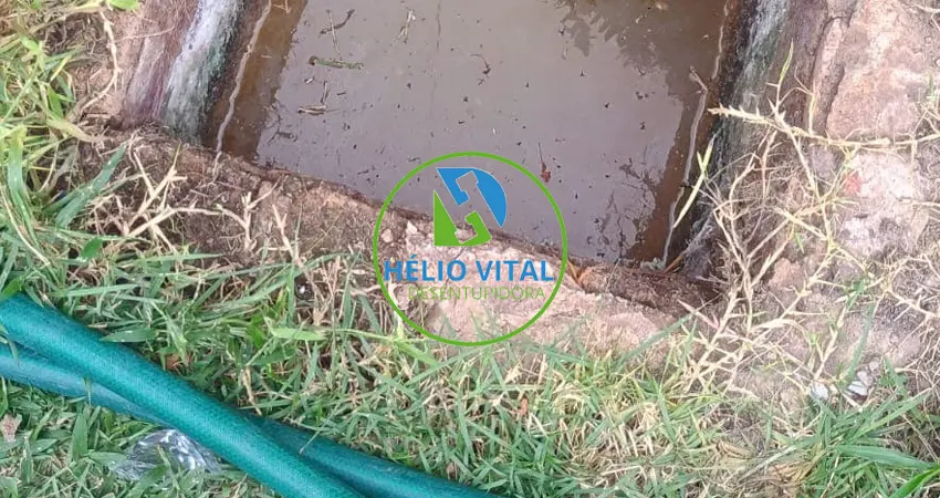 Desentupimento de esgoto 24 horas - Desentupidora Hélio Vital: deu ruim com entupimento? Ligue agora mesmo